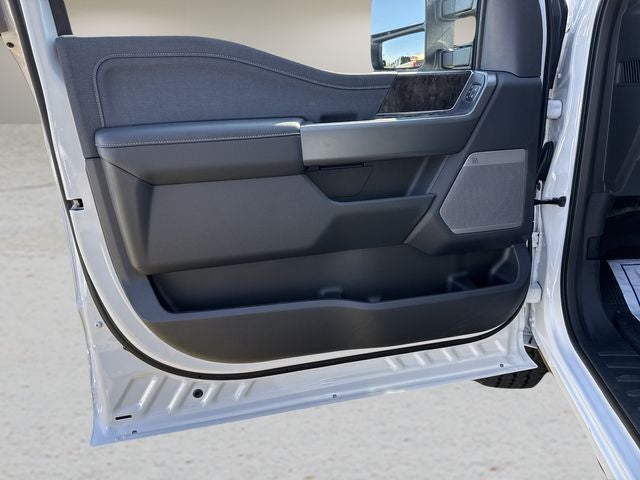 2027 Ford F-350SD Lariat