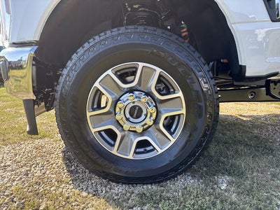 2027 Ford F-350SD Lariat