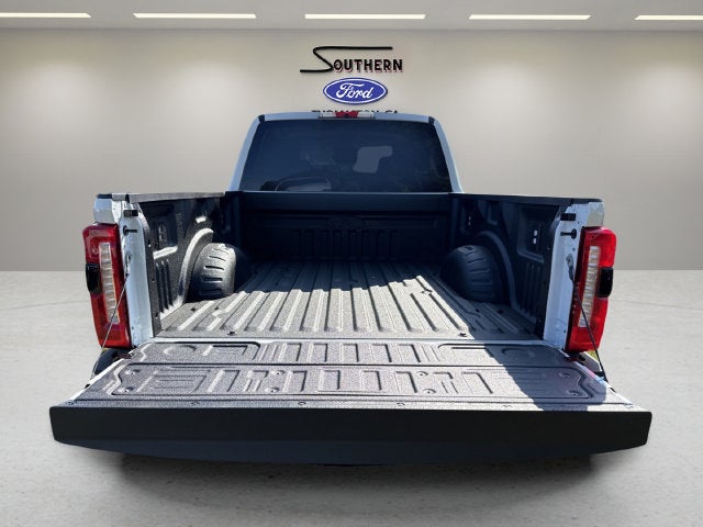 2027 Ford F-350SD Lariat