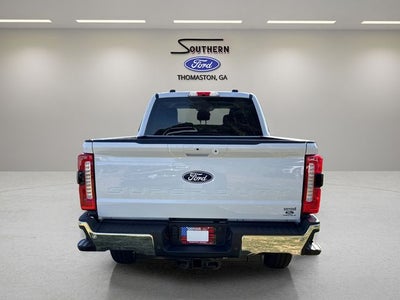 2027 Ford F-350SD Lariat