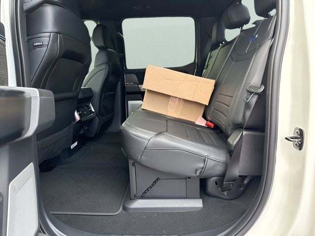 2025 Ford F-450SD Platinum DRW