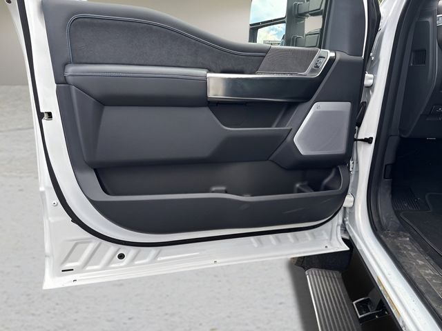 2025 Ford F-450SD Platinum DRW