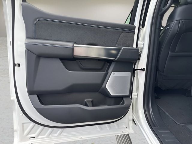 2025 Ford F-450SD Platinum DRW