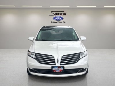 2017 Lincoln MKT Elite