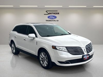 2017 Lincoln MKT Elite
